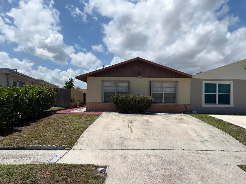 5937 Caribbean Boulevard West Palm Beach FL 33407