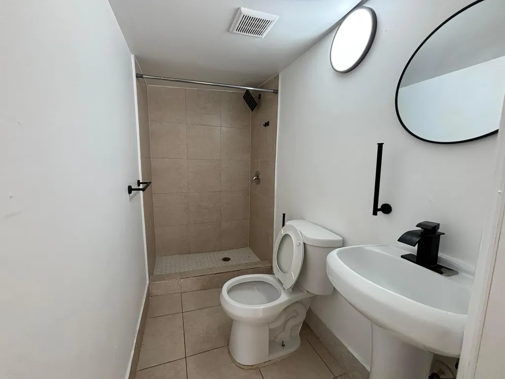 633 NW 15th Avenue Fort Lauderdale FL