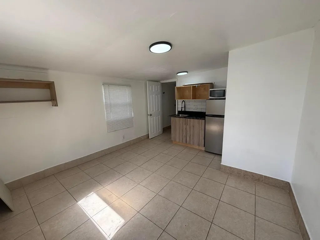 633 NW 15th Avenue Fort Lauderdale FL