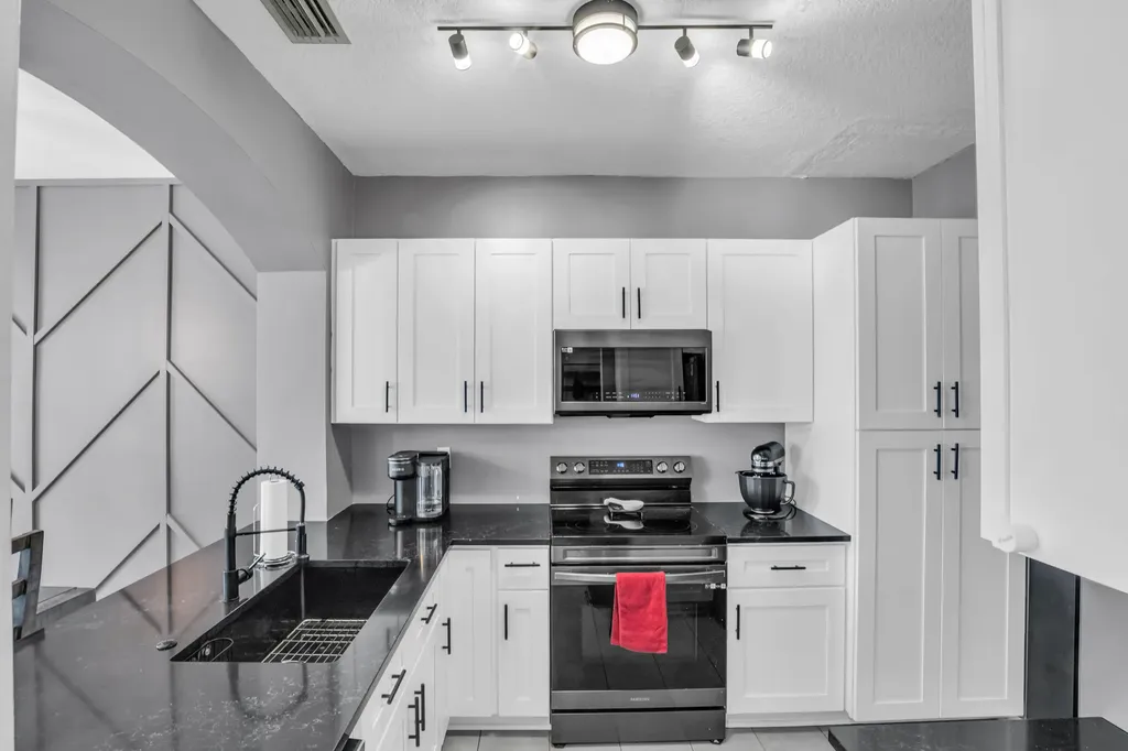 4947 Grinnell Street Lake Worth FL 33463
