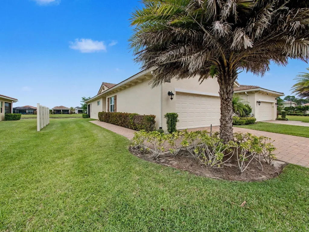 24072 SW Firenze Way Port St Lucie FL 34986