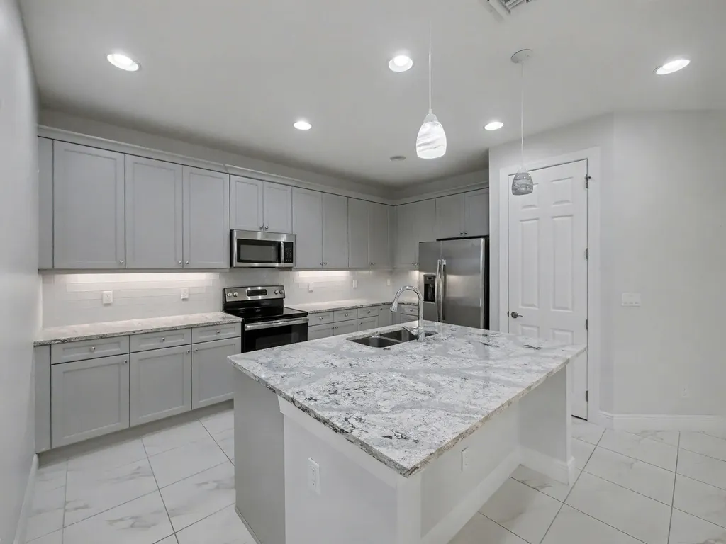 24072 SW Firenze Way Port St Lucie FL 34986
