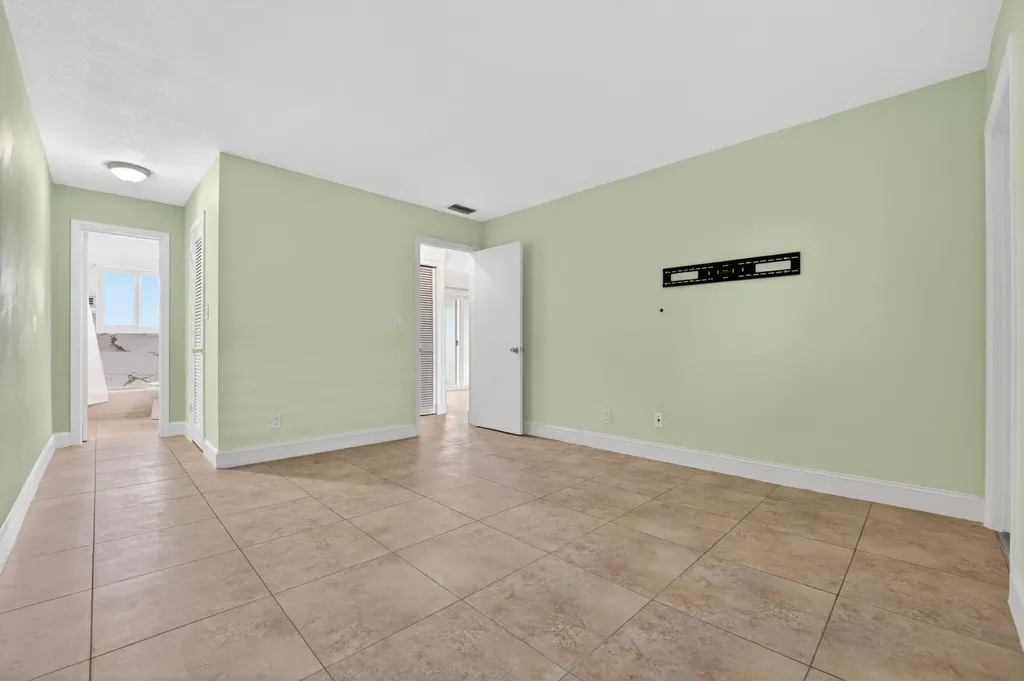 941 Crystal Lake Drive Deerfield Beach FL 33064