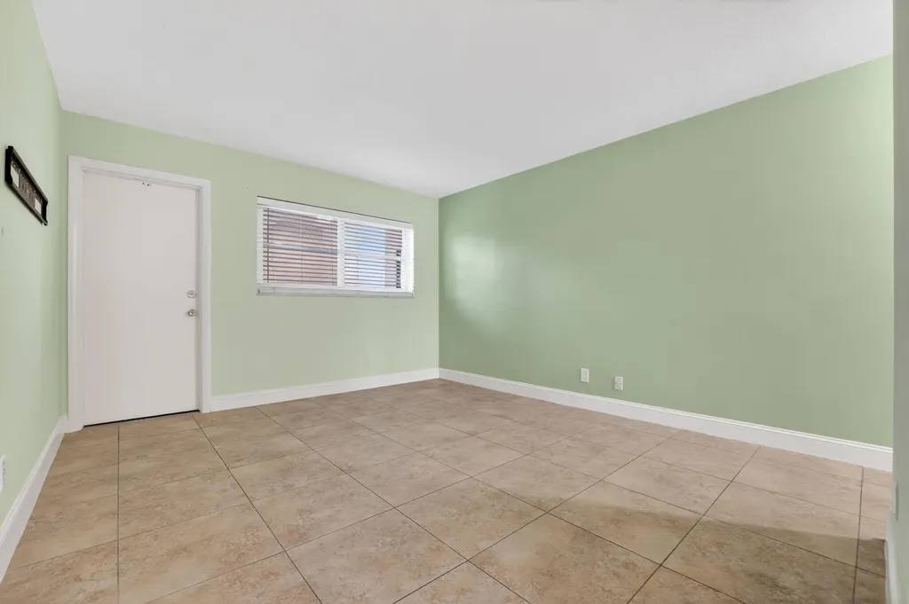 941 Crystal Lake Drive Deerfield Beach FL 33064