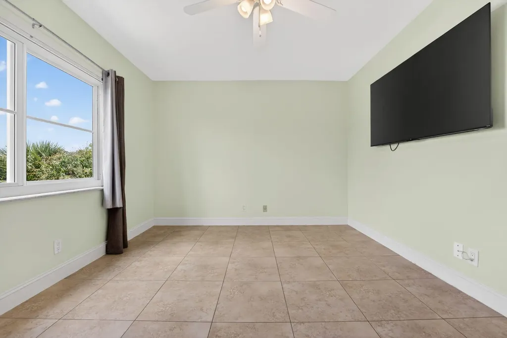 941 Crystal Lake Drive Deerfield Beach FL 33064