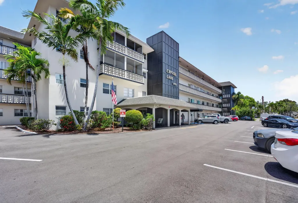 941 Crystal Lake Drive Deerfield Beach FL 33064