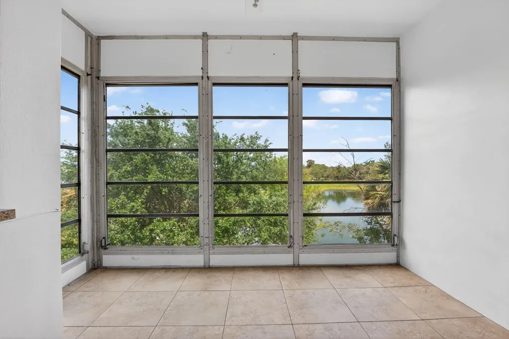941 Crystal Lake Drive Deerfield Beach FL 33064
