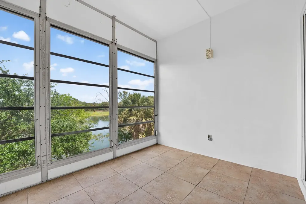 941 Crystal Lake Drive Deerfield Beach FL 33064