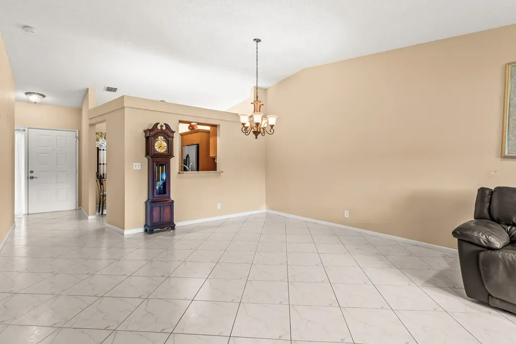 8241 Summersong Terrace Boca Raton FL 33496