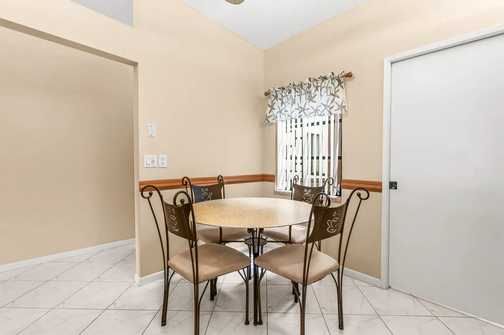 8241 Summersong Terrace Boca Raton FL 33496