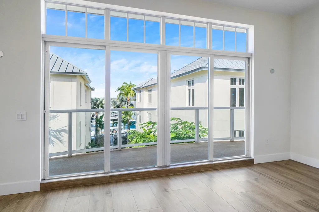 184 Lake Drive Palm Beach Shores FL 33404