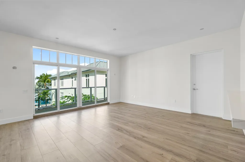 184 Lake Drive Palm Beach Shores FL 33404