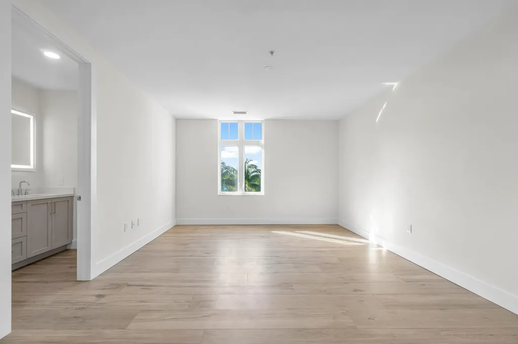 184 Lake Drive Palm Beach Shores FL 33404