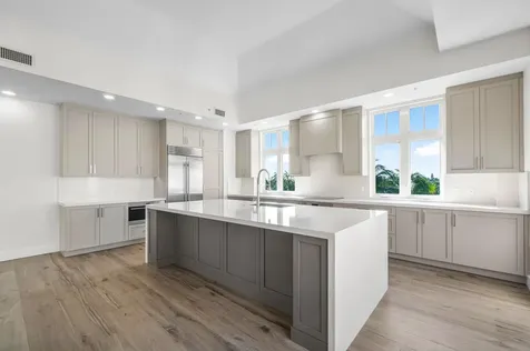 184 Lake Drive Palm Beach Shores FL 33404