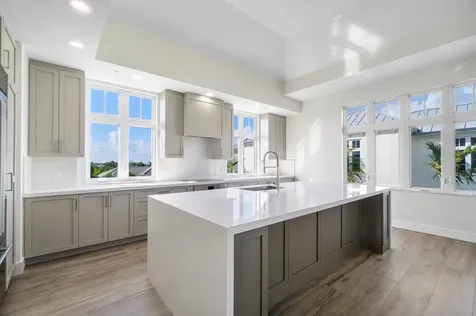 184 Lake Drive Palm Beach Shores FL 33404