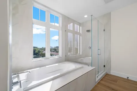 184 Lake Drive Palm Beach Shores FL 33404