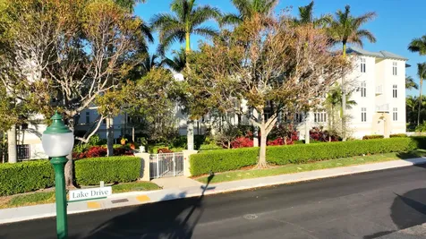 184 Lake Drive Palm Beach Shores FL 33404