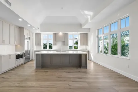 184 Lake Drive Palm Beach Shores FL 33404