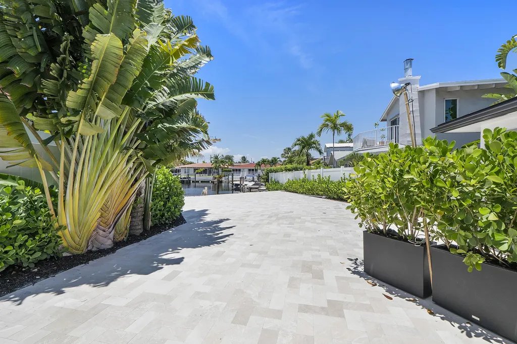 491 SE 19th Avenue Pompano Beach FL 33060
