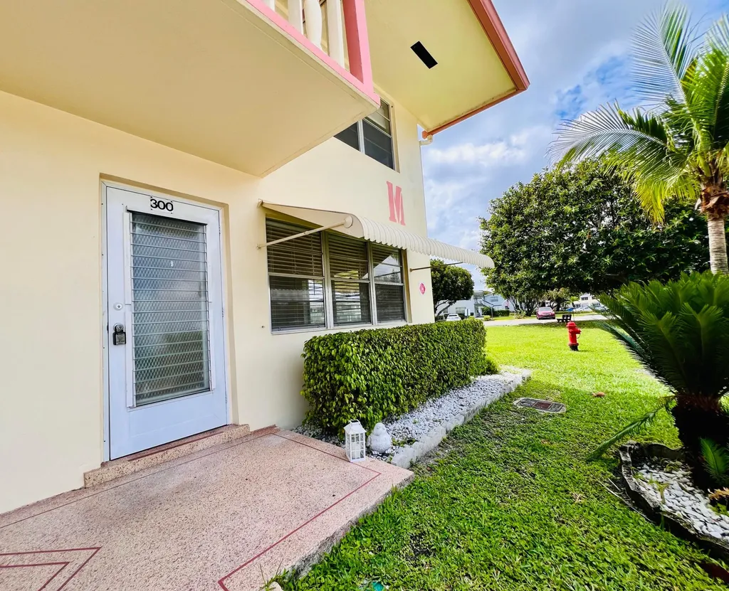 300 Camden M West Palm Beach FL 33417