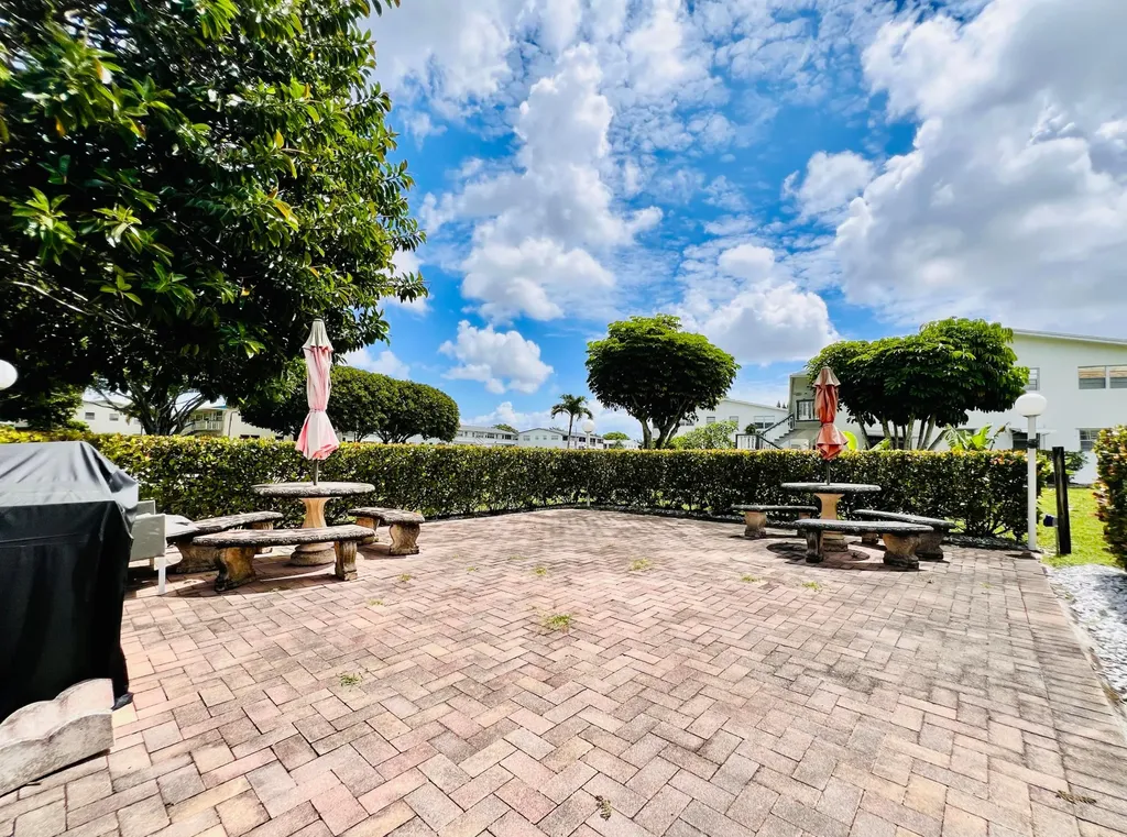 300 Camden M West Palm Beach FL 33417