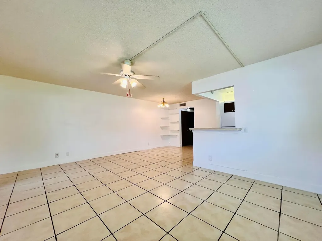 300 Camden M West Palm Beach FL 33417