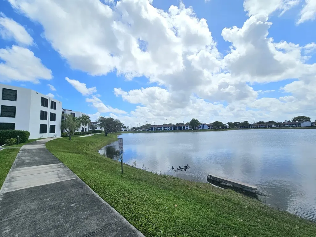 213 Lake Pointe Drive Oakland Park FL 33309