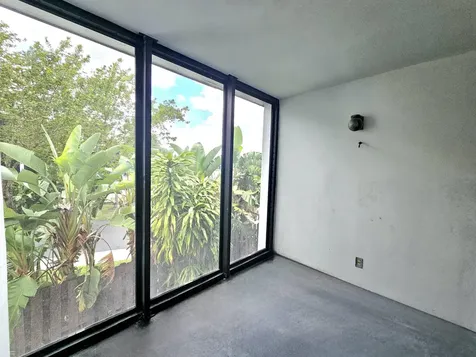 213 Lake Pointe Drive Oakland Park FL 33309