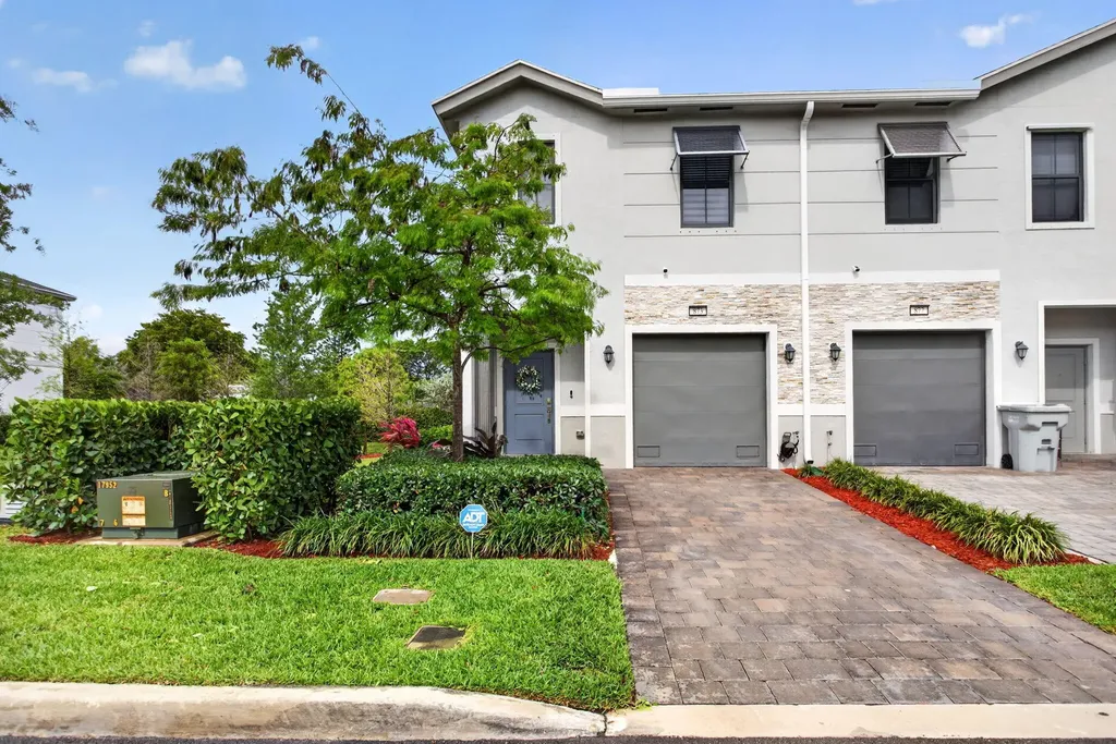 873 NW 3rd Way Pompano Beach FL 33060