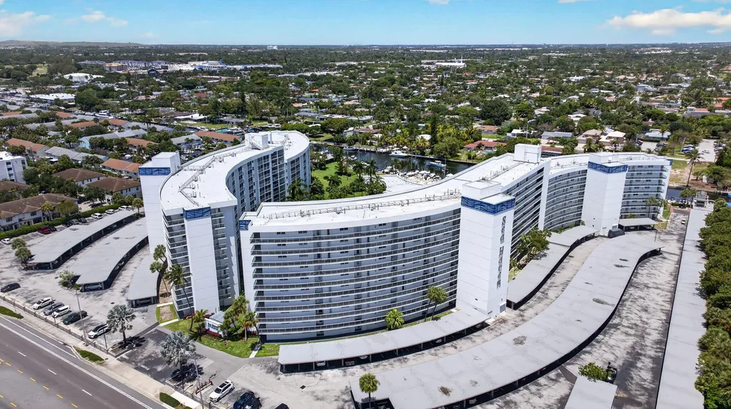 2731 NE 14th Street Causeway Pompano Beach FL 33062