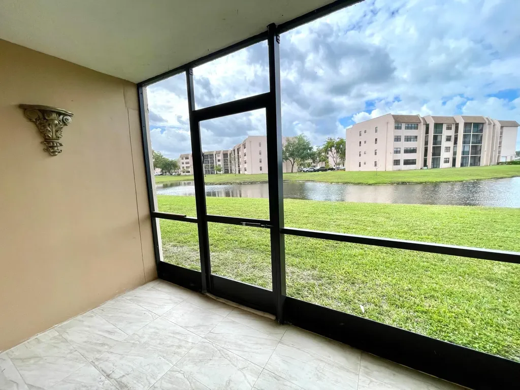 10442 Sunrise Lakes Boulevard Sunrise FL 33322