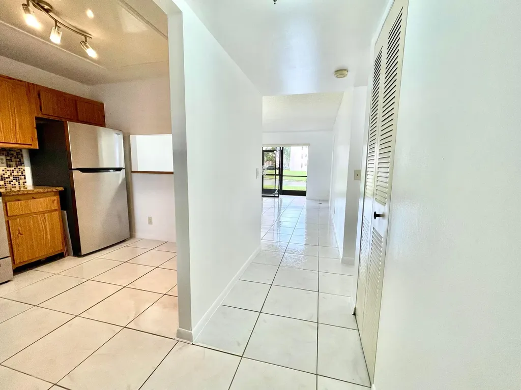 10442 Sunrise Lakes Boulevard Sunrise FL 33322
