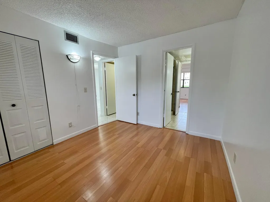 10442 Sunrise Lakes Boulevard Sunrise FL 33322