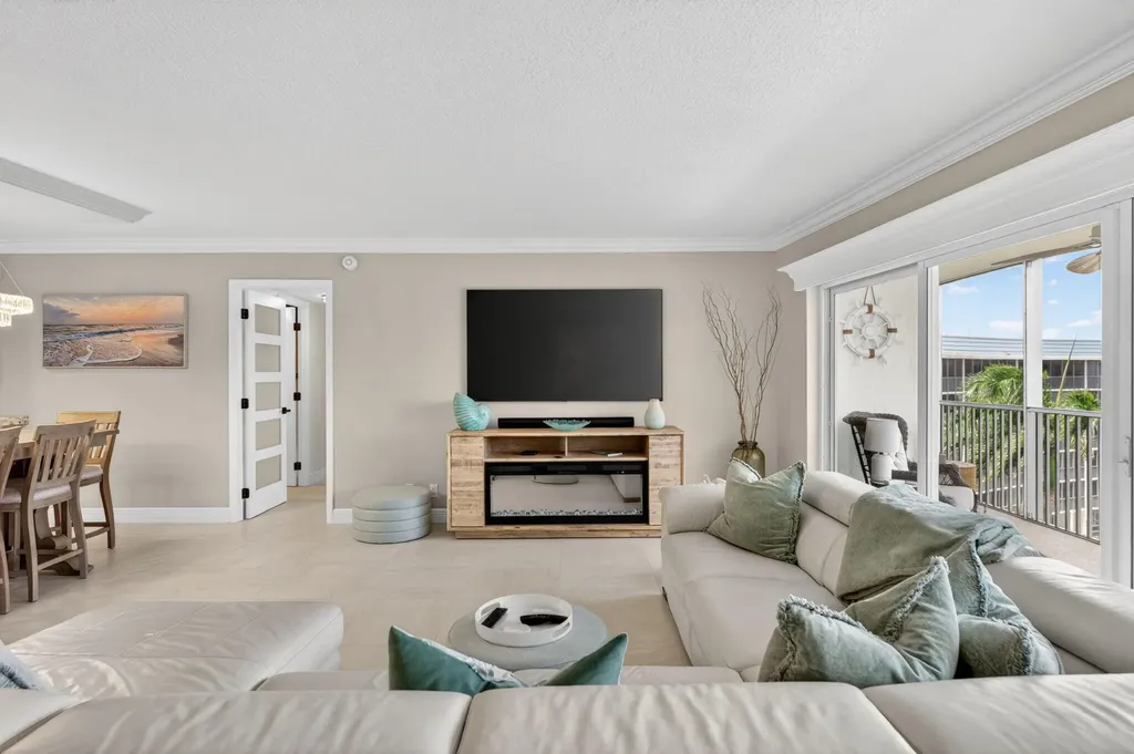 1523 E Hillsboro Boulevard Deerfield Beach FL 33441