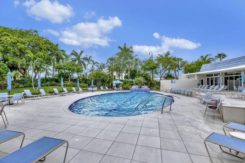 1523 E Hillsboro Boulevard Deerfield Beach FL 33441