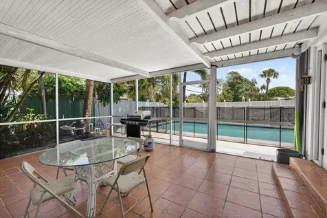 1762 15th Avenue N Lake Worth Beach FL 33460