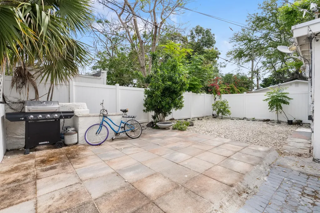 625 Selkirk Street West Palm Beach FL 33405