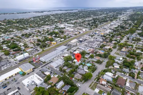 625 Selkirk Street West Palm Beach FL 33405