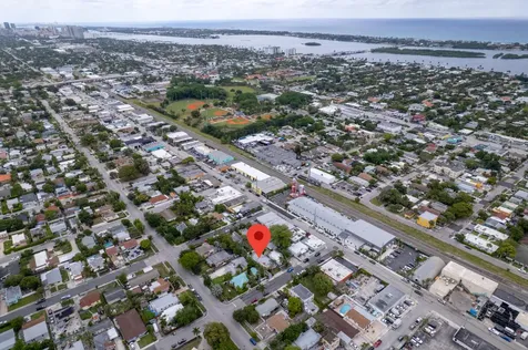 625 Selkirk Street West Palm Beach FL 33405