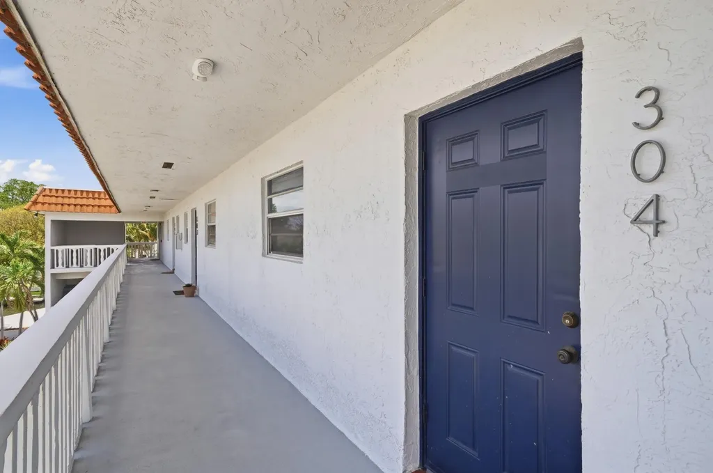 1400 NE 57th Street Fort Lauderdale FL 33334
