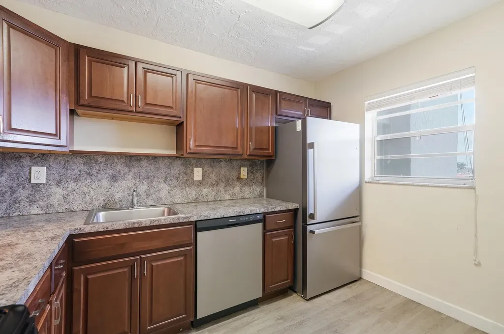 1400 NE 57th Street Fort Lauderdale FL 33334