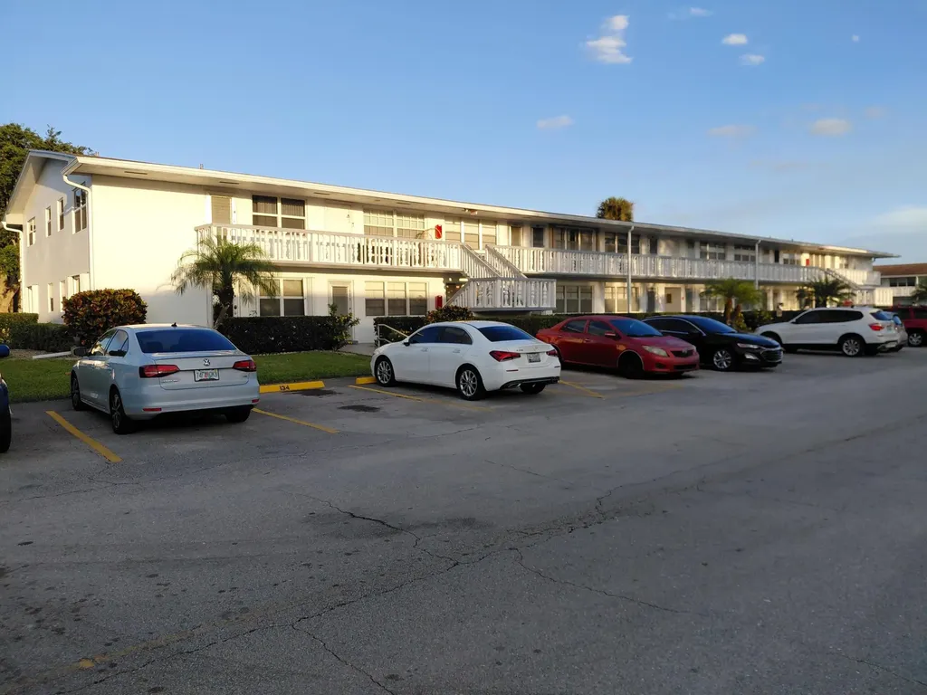 134 Northampton West Palm Beach FL 33417