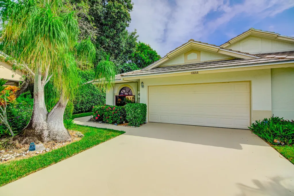 10868 Stafford Circle N Boynton Beach FL 33436