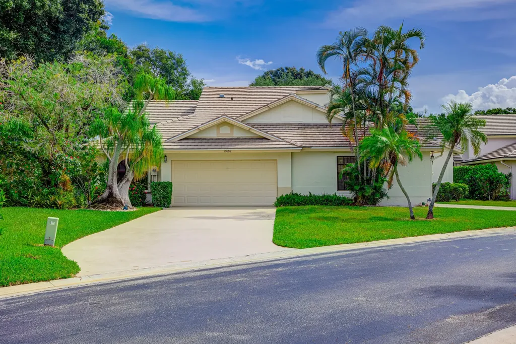 10868 Stafford Circle N Boynton Beach FL 33436