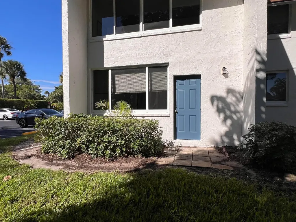 2865 SW 22nd Delray Beach FL 33445