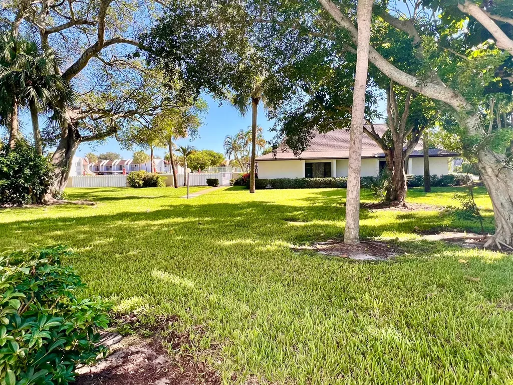 2865 SW 22nd Delray Beach FL 33445
