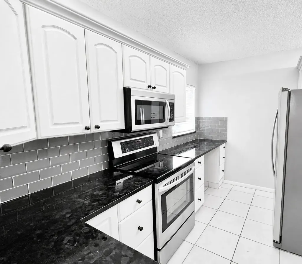 2865 SW 22nd Delray Beach FL 33445
