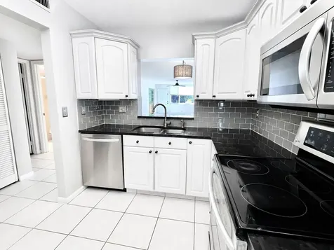 2865 SW 22nd Delray Beach FL 33445