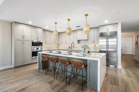184 Lake Drive Palm Beach Shores FL 33404