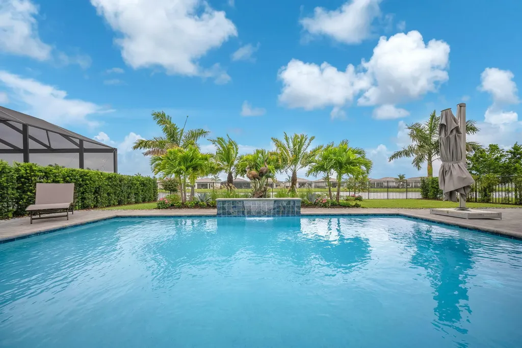 11340 Frosted Pine Manor Boynton Beach FL 33473